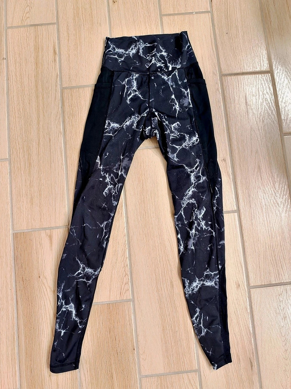 Buffbunny Collection Marble Print Leggings Size XSmall Like New